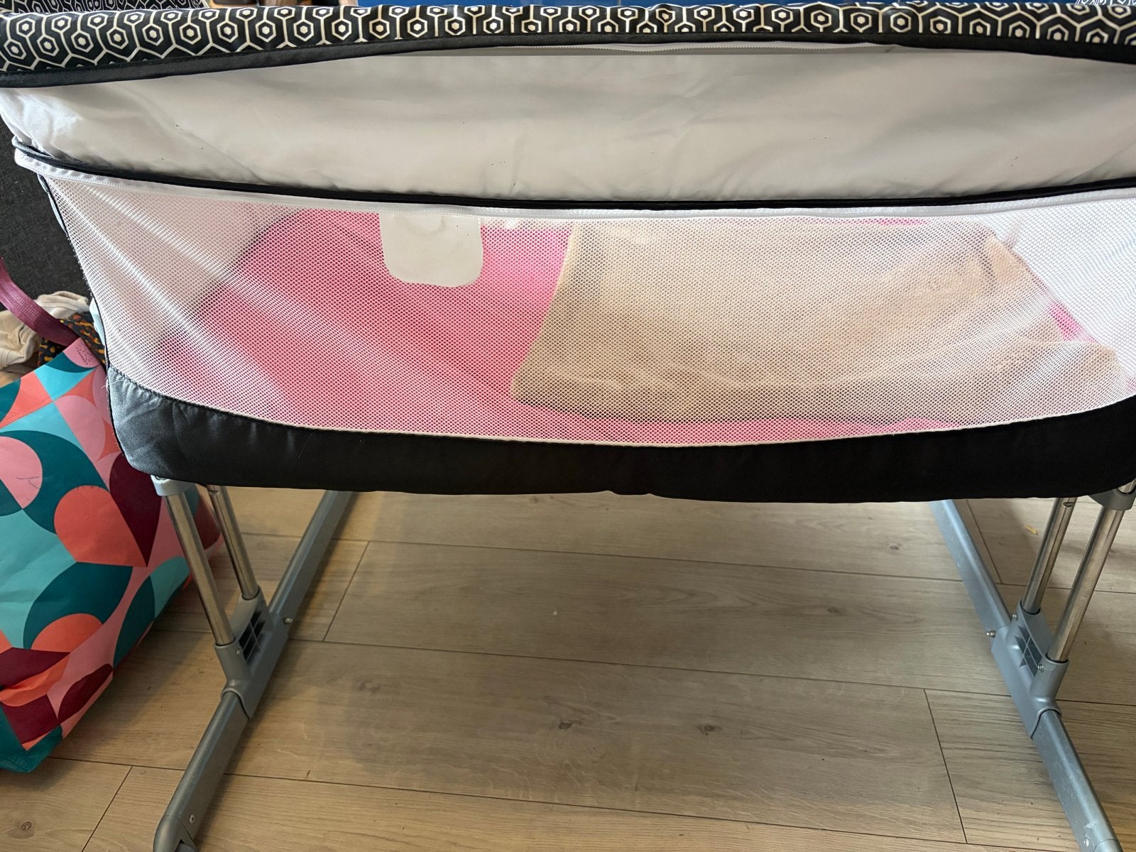 Co-sleeper/Wiegje - Zwart/Wit, Kinderen en Baby's, Ophalen, Gebruikt, Wieg