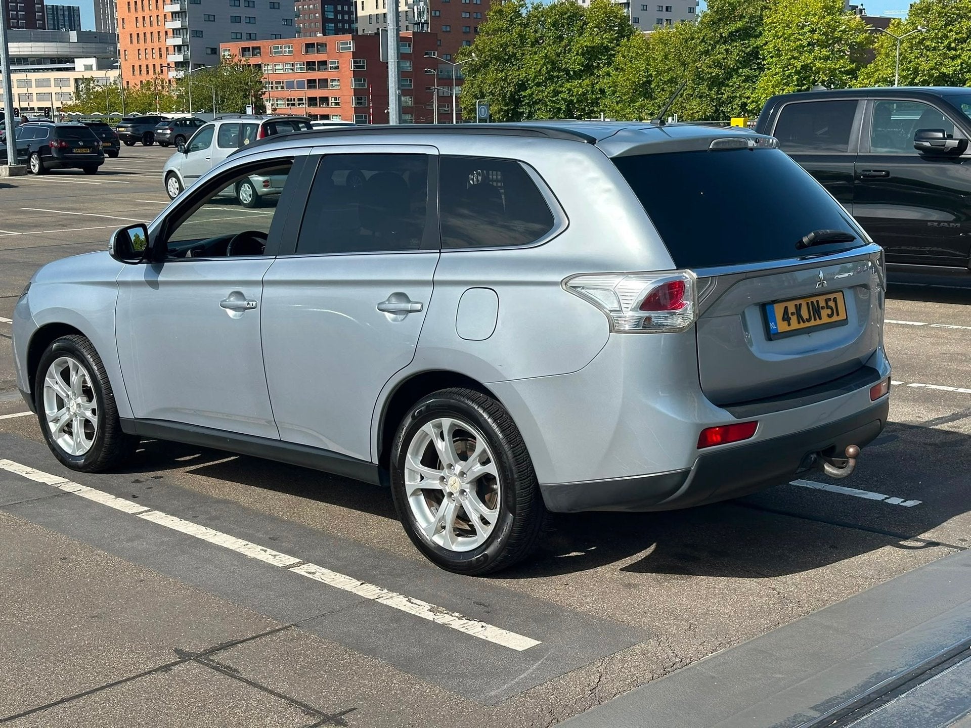 Mitsubishi Outlander 2.0 Intense+ 7P Automaat Clima Cruise C, Auto's, 4 cilinders, 150 pk, 7 stoelen, Origineel Nederlands