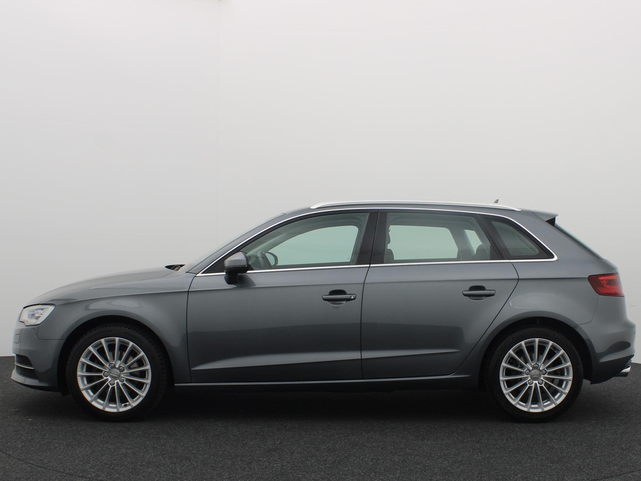 Audi A3 Sportback 1.4 TFSI Attraction Pro Line plus NWE D-RI, Auto's, Euro 5, Stof, Gebruikt, Zwart