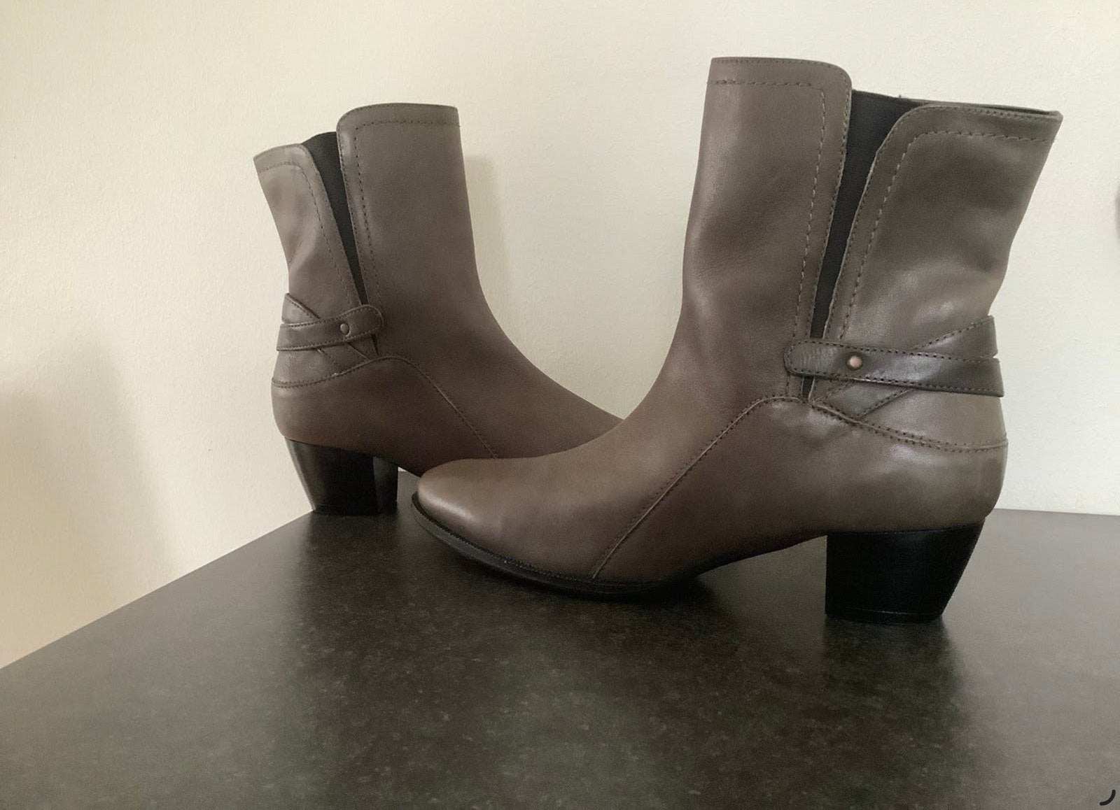 Laarsjes / enkellaarsjes maat 41  Helioform, Kleding | Dames, Ophalen of Verzenden