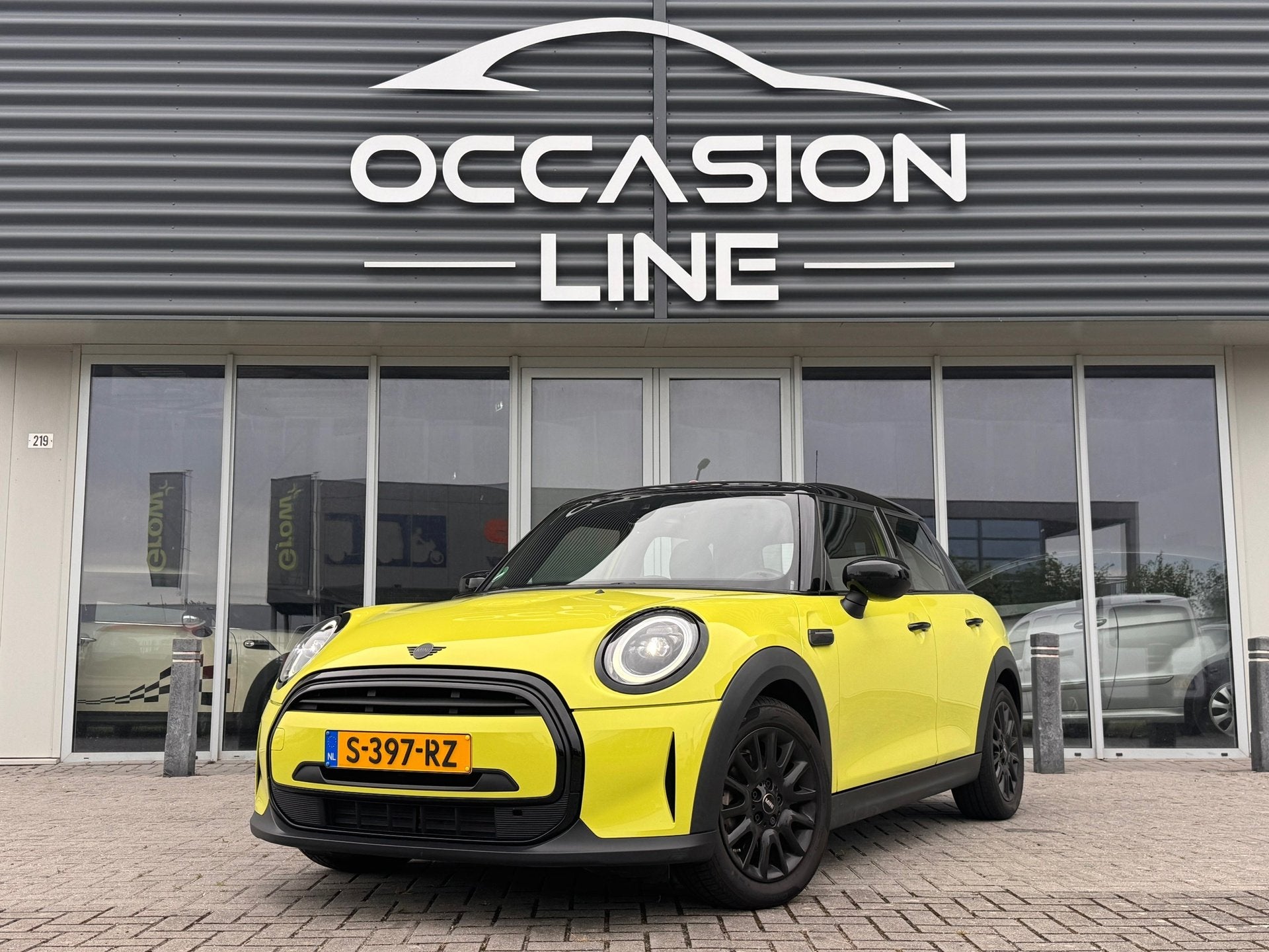 Mini 5-Deurs 1.5 Cooper Camden Go Edition | Automaat | Camer, 136 pk, Gebruikt, Euro 6, Automatische klimaatregeling