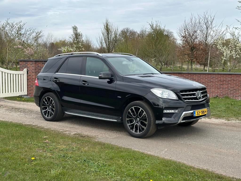 Mercedes-Benz M-Klasse Ml350 Bluetec 4MATIC 2011 Zwart, Auto's, Automaat, 258 pk, 14 km/l, Bedrijf