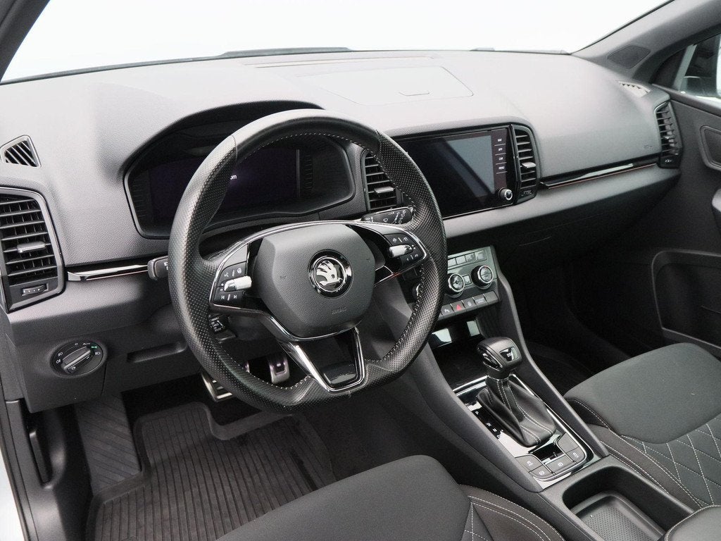 Skoda Karoq 1.5 TSi 150 Pk Automaat Sportline Business | Pan, Stof, 4 cilinders, 150 pk, 690 kg