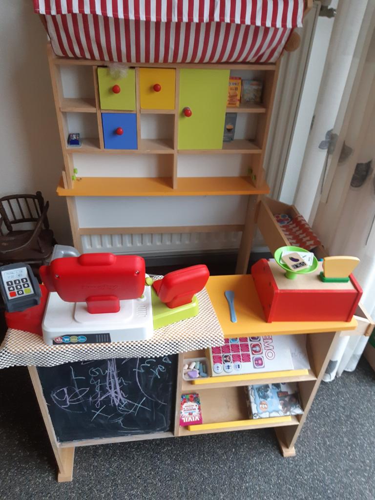Compleet Kinderwinkeltje met Kassa, Weegschaal & Meer, Ophalen of Verzenden, Gebruikt, Jongen of Meisje