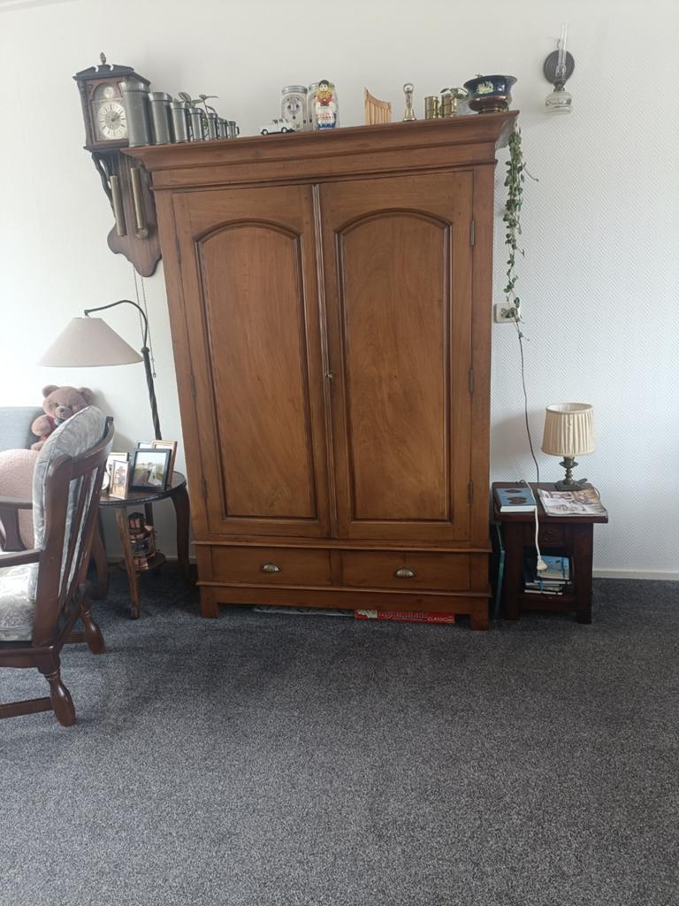 Nette houten kast, goed onderhouden, Ophalen