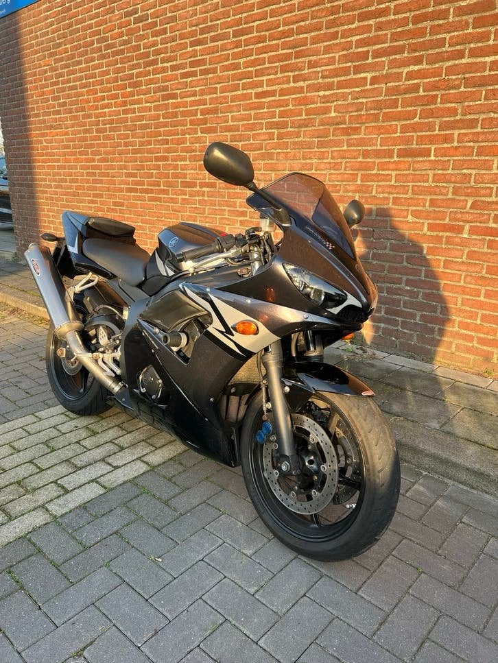 Yamaha YZF R6 - bj 2004 - supersport, Sportuitlaat, 4 cilinders, Motorrijbewijs A, Gebruikt