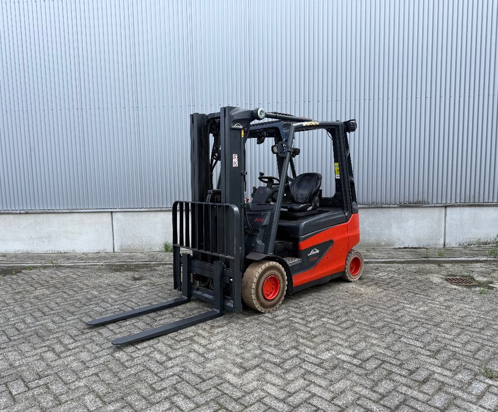 Linde E25 heftruck - Triplex free lift - Accu 2020, Heftruck, Ophalen of Verzenden, Solid Lift, Elektrisch