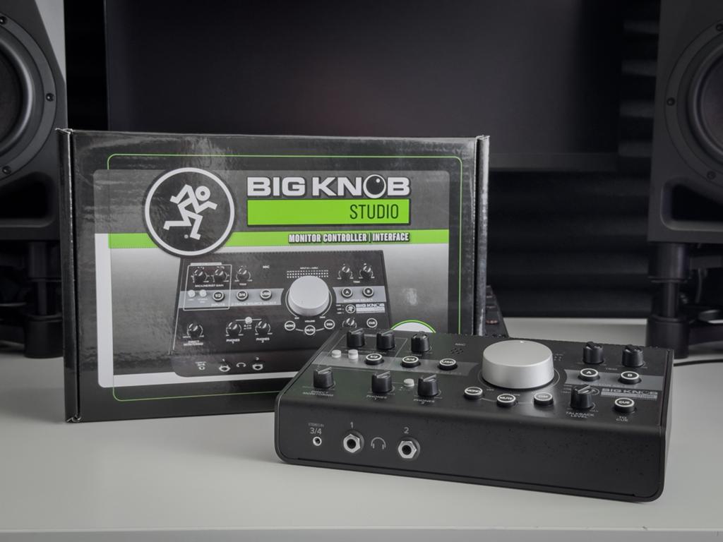 mackie big knob studio, Ophalen of Verzenden, Zo goed als nieuw, Audiokanaal 2