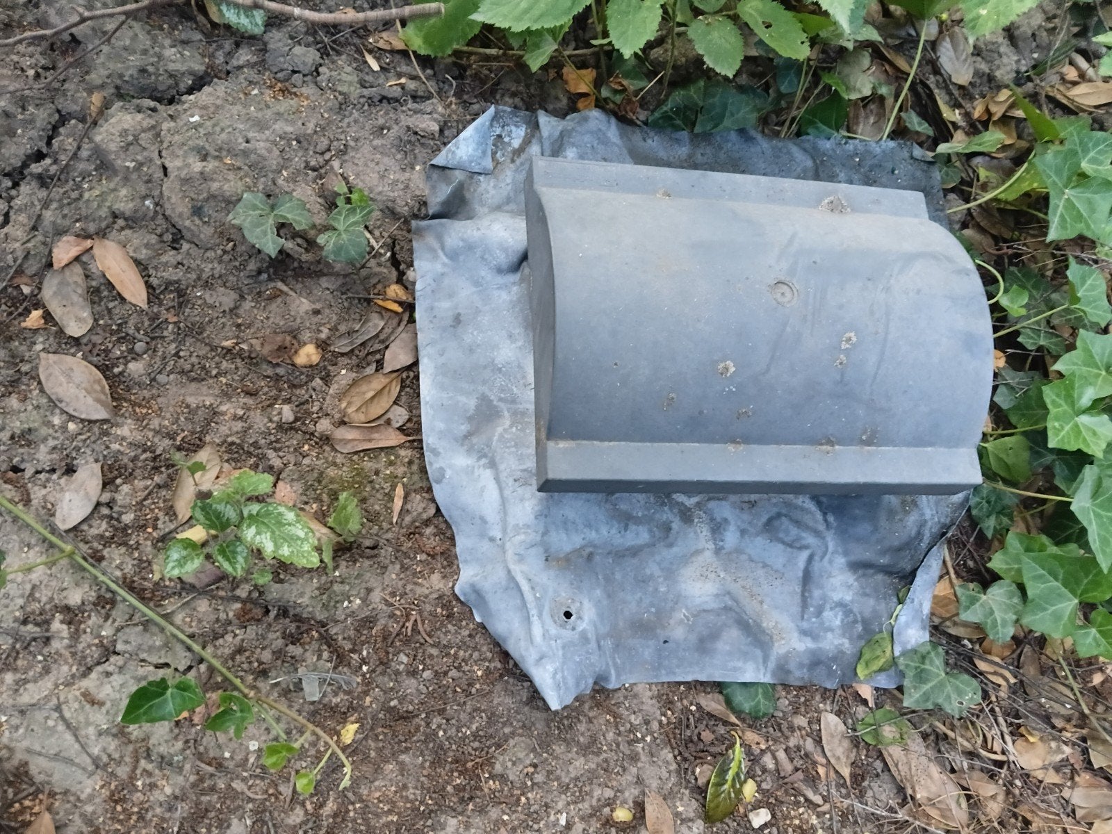 Gebruikte dakdoorvoer /dakpan met loodslab - Grijs, Gebruikt, Ophalen of Verzenden, Minder dan 5 m², Dakpannen