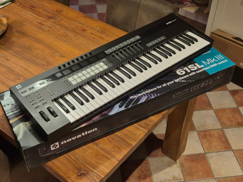 Novation 61SL MK3 MIDI Controller - Zo goed als nieuw, Overige merken, 61 toetsen, Ophalen of Verzenden, Zo goed als nieuw
