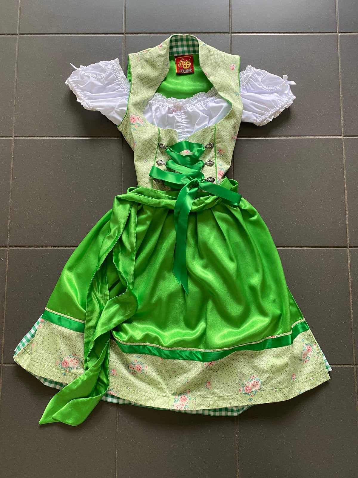 Dirndl maat 38 groen oktoberfeest, Ophalen of Verzenden, Zo goed als nieuw, Maat 38/40 (M), Overige thema's