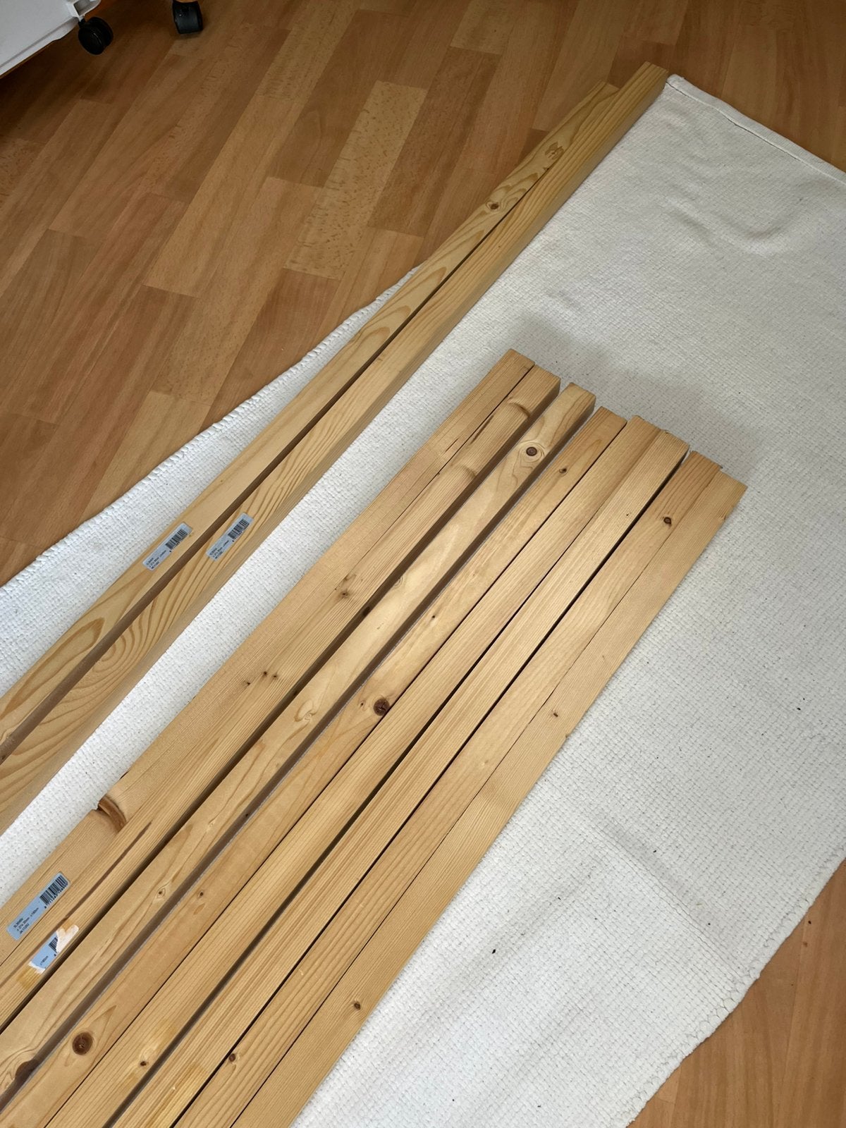 grenen lat lang 180 of 240 cm dikte 27 mm bij 35 mm, Doe-het-zelf en Verbouw, Hout en Planken, Ophalen, 25 tot 50 mm, Nieuw, Plank