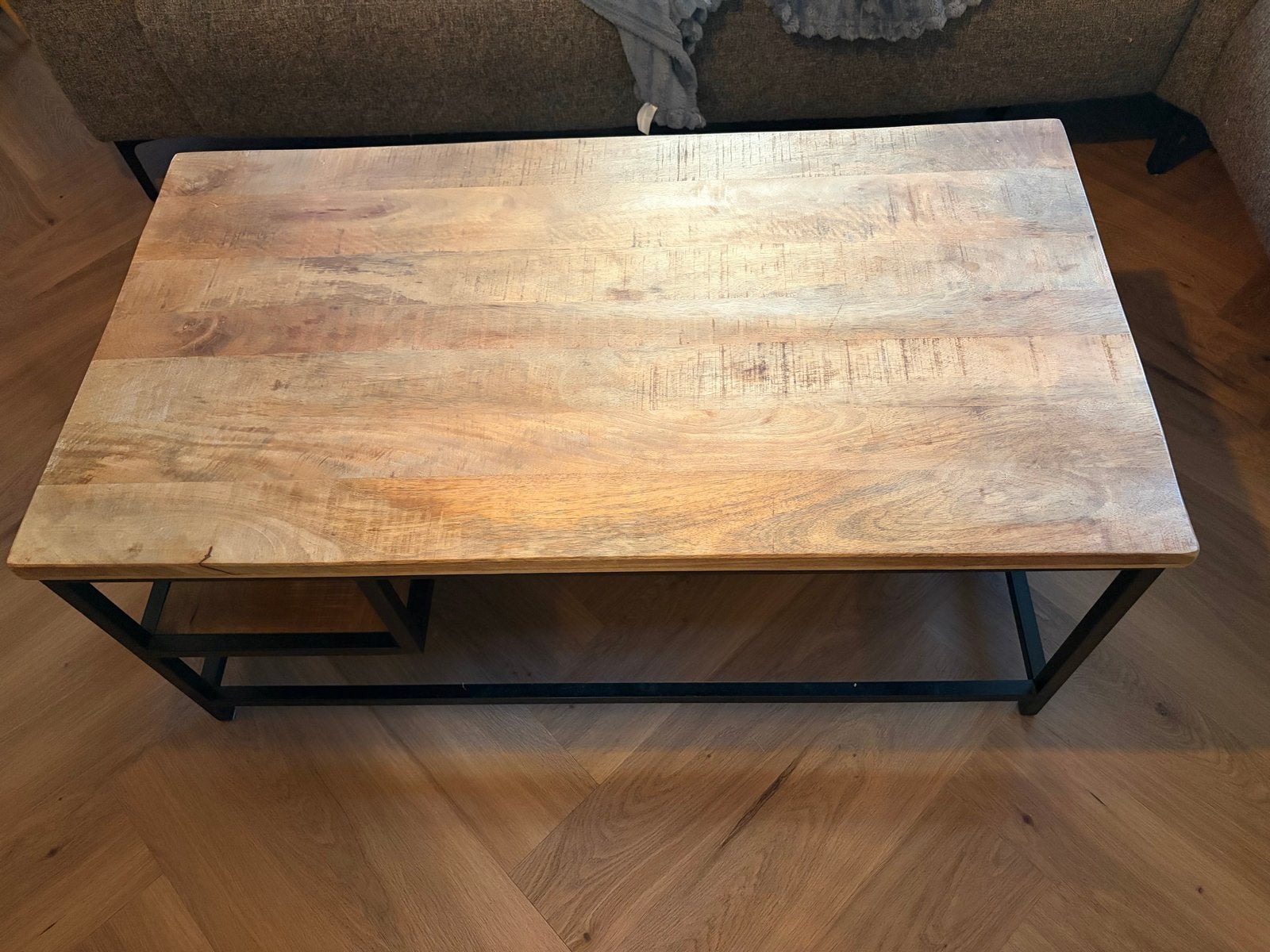 Salontafel mango hout met zwart frame, Ophalen, Gebruikt, 100 tot 150 cm, 50 tot 100 cm
