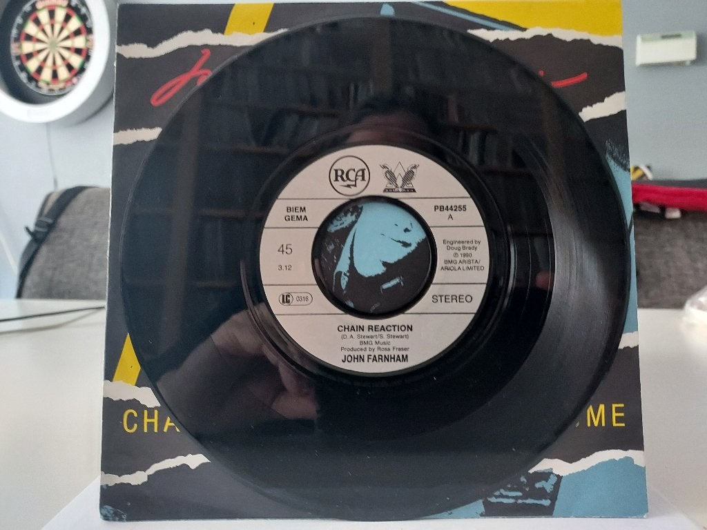 7" Single John Farnham - Chain Reaction / In Days To Come, Gebruikt, 7 inch, Ophalen of Verzenden, Pop
