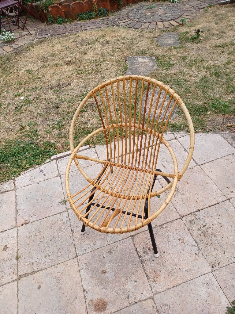 Vintage Rotan en metalen Kuipstoel, Huis en Inrichting, Stoelen, Gebruikt, Bruin, Ophalen of Verzenden, Metaal