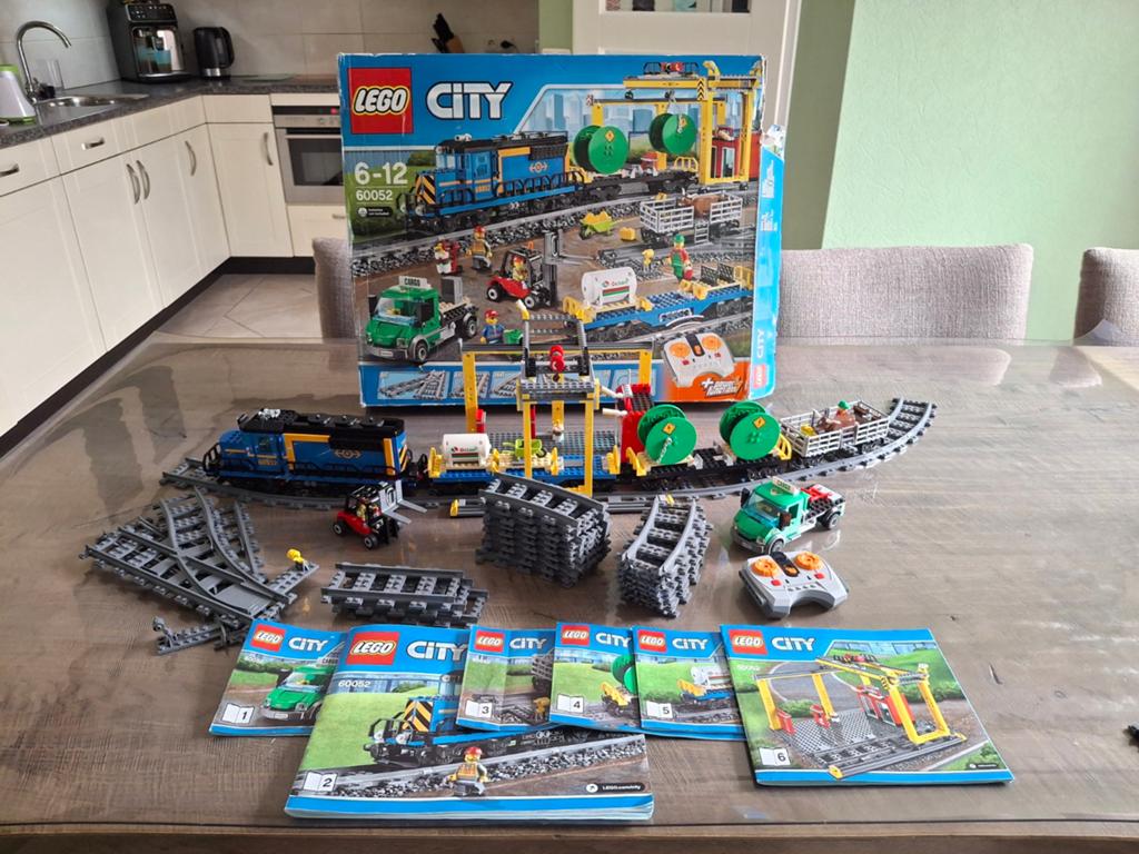Lego city Vrachttrein 60052 + uitbereidingsset, Ophalen of Verzenden, Zo goed als nieuw