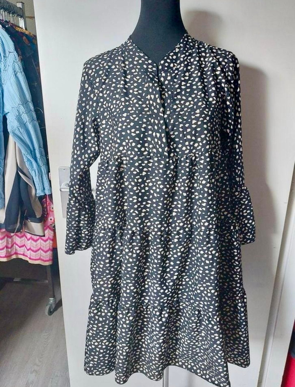 Zwart-witte flared jurk - Ibiza boho stijl, Ophalen of Verzenden, Gedragen, Maat 38/40 (M), Zwart
