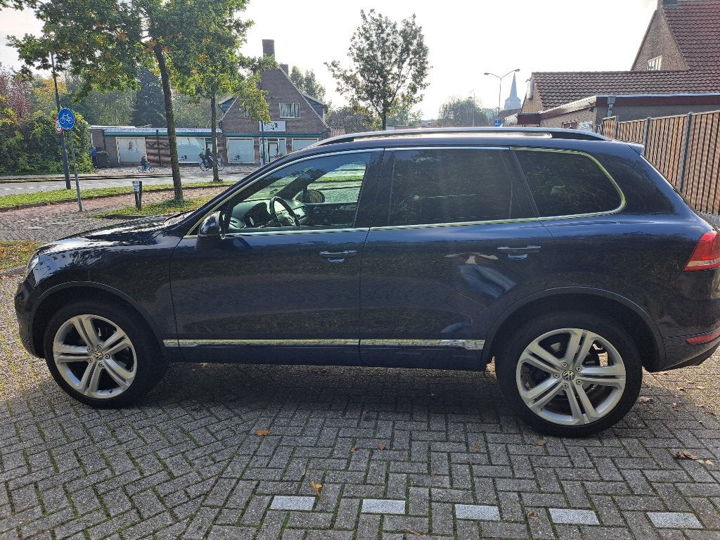 Volkswagen Touareg 3.6 V6 FSI 206KW 4MOTION UT 2010 Blauw, Auto's, Automaat, Dealer onderhouden, Zwart, 3597 cc