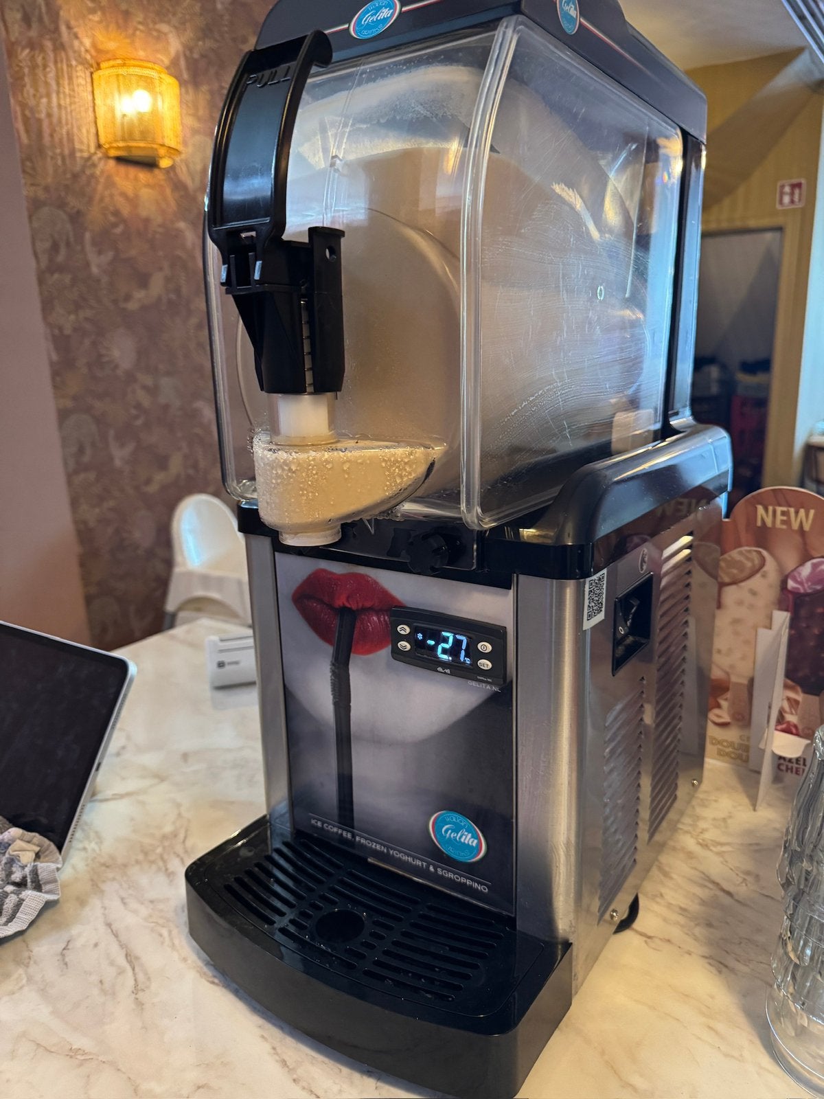 Ijskoffie / slush machine horeca, Zakelijke goederen, Horeca | Keukenapparatuur, Ophalen of Verzenden, Koelen en Vriezen