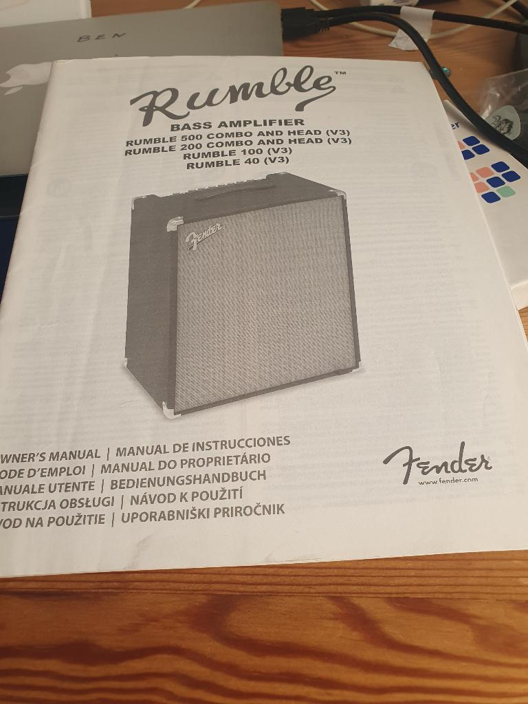 Fender basversterker Rumble 40 Watt en Revalation basgitaar, Ophalen, Gebruikt, Elektrisch