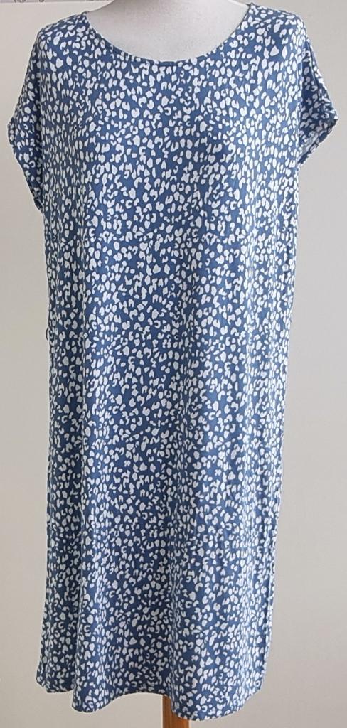 Yessica Dresses lichtblauw jurkje met witte prints mt. M, Kleding | Dames, Jurken, Maat 38/40 (M), Blauw, Yessica, Ophalen of Verzenden