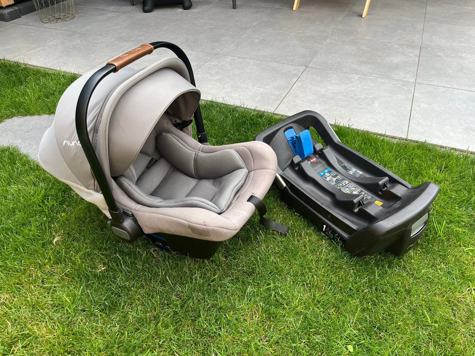 Nuna Pipa Lite autostoel met Isofix base, Gebruikt, Zijbescherming, Isofix, 0 t/m 13 kg