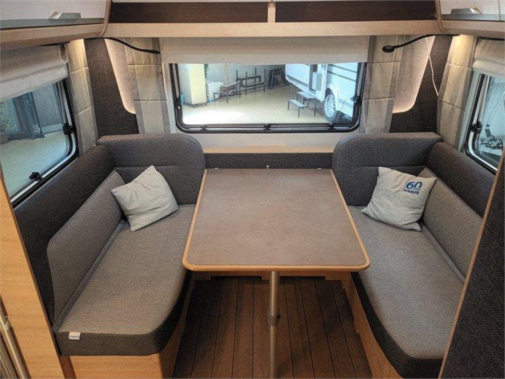 Knaus Sudwind 60 Years 460 EU E-Power, Caravans en Kamperen, Serviceluik, Bedrijf, Treinzit, 4 tot 5 meter