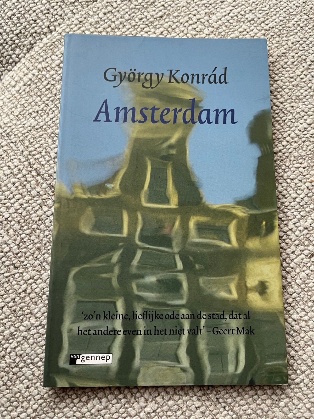 György Konrád - Amsterdam (Boek), Ophalen of Verzenden, Zo goed als nieuw, Nederland
