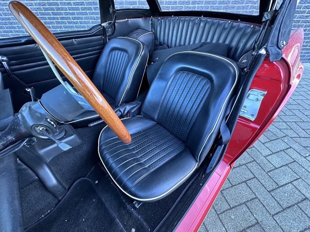 Triumph TR 250 (bj 1967), Auto's, Zwart, Cabriolet, Triumph, 2498 cc