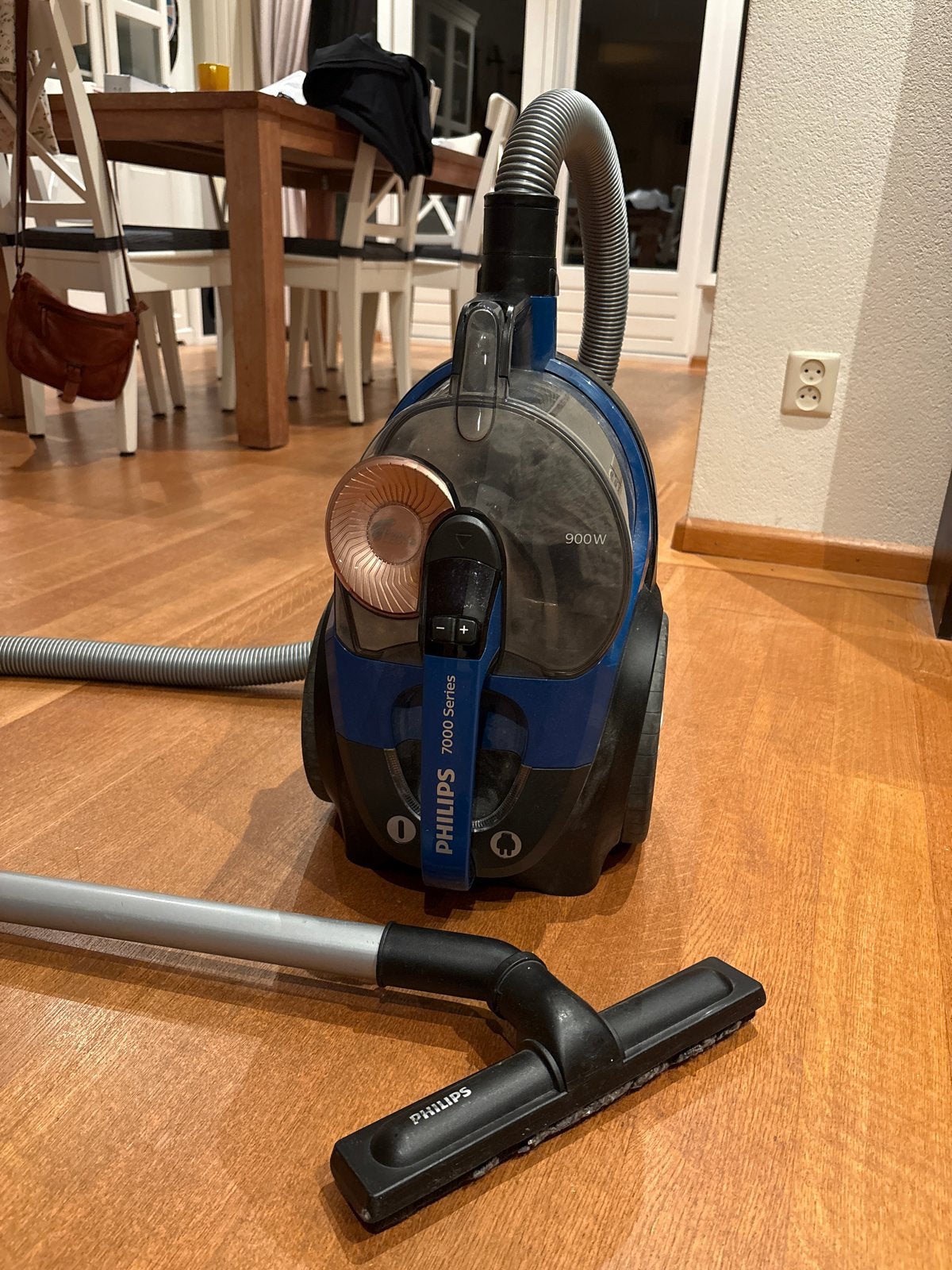 Philips 7000 Series Stofzuiger - 900W, Witgoed en Apparatuur, Ophalen, Gebruikt, Philips, Sledestofzuiger