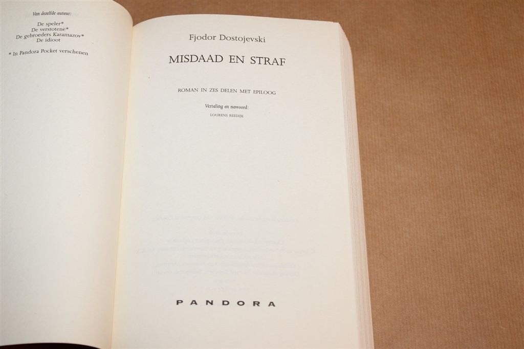 Misdaad en Straf — Dostojevski, Dik Boek, Pandora 2002, Ophalen of Verzenden, Zo goed als nieuw