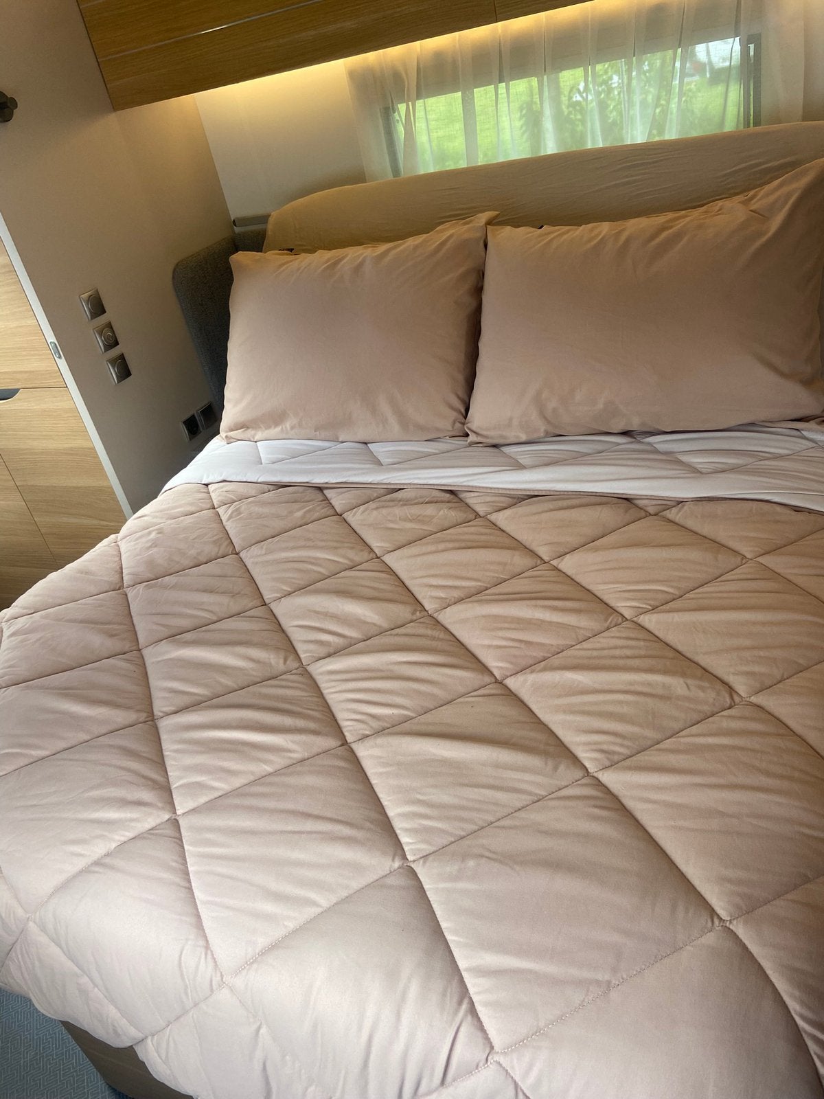 Luxe Caravan matras 140 x 190 x 16 cm, Ophalen, Nieuw