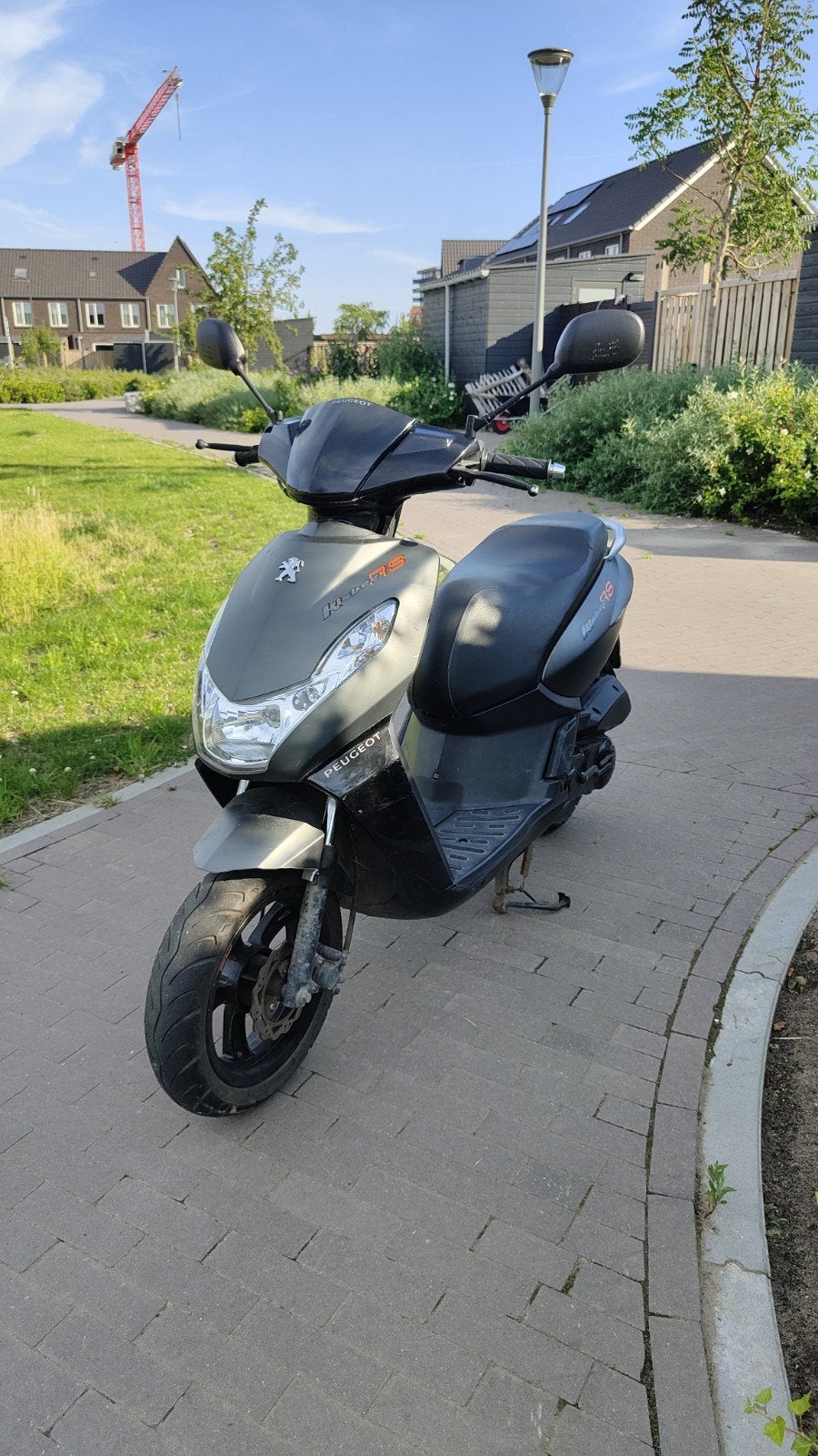 Peugeot Kisbee RS 4takt scooter geel kenteken, Fietsen en Brommers, Ophalen, Gebruikt, Overige modellen, Maximaal 45 km/u