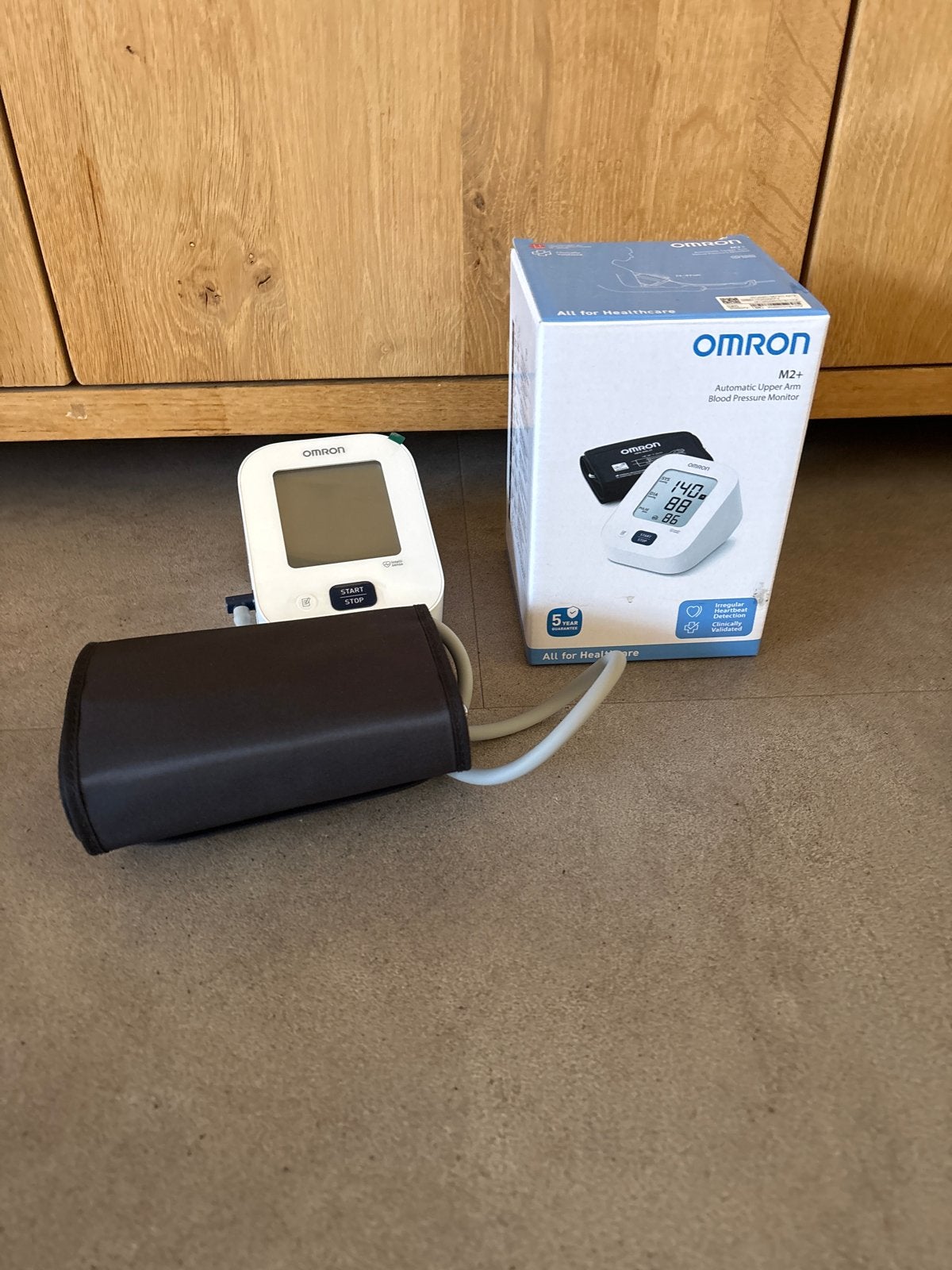 Omron M2+ Automatische Bovenarm Bloeddrukmeter, Ophalen, Zo goed als nieuw, Overige typen