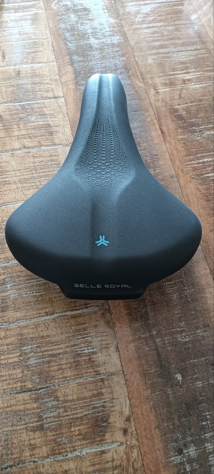 Selle Royal fietszadel plat sport zadel, Elektrische fiets, Kunststof, Ophalen of Verzenden, Zo goed als nieuw