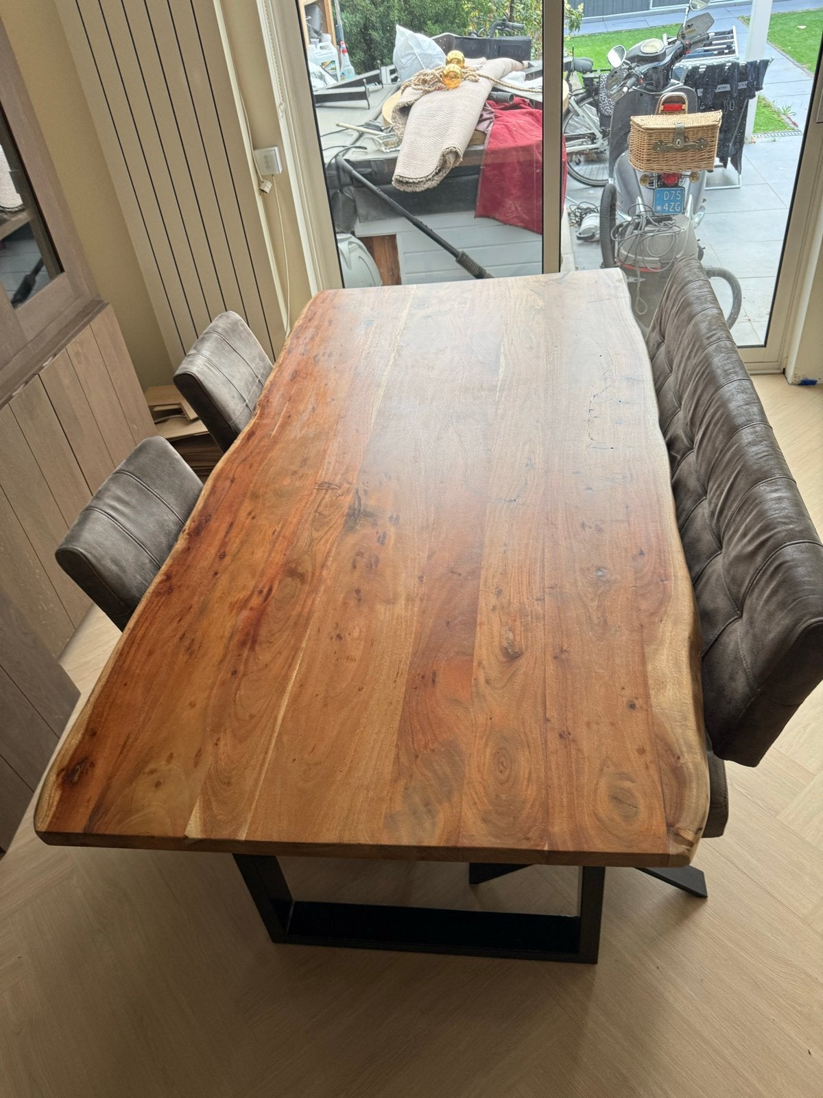 Robuuste eettafel met bank en stoelen - Massief hout, Ophalen, Gebruikt, 50 tot 100 cm, 150 tot 200 cm
