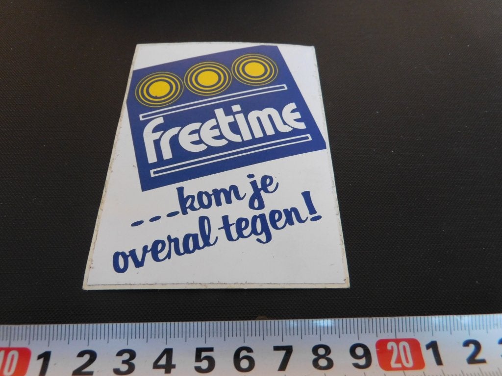 sticker FREETIME kom je overal tegen !, Ophalen, Zo goed als nieuw