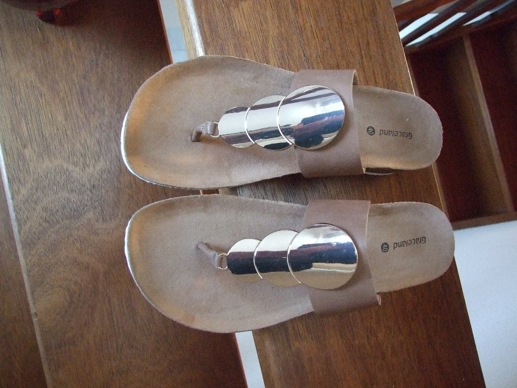 Graceland nieuwe teen slippers met goed voetbad 39, Slippers, Overige kleuren, Nieuw, Ophalen of Verzenden