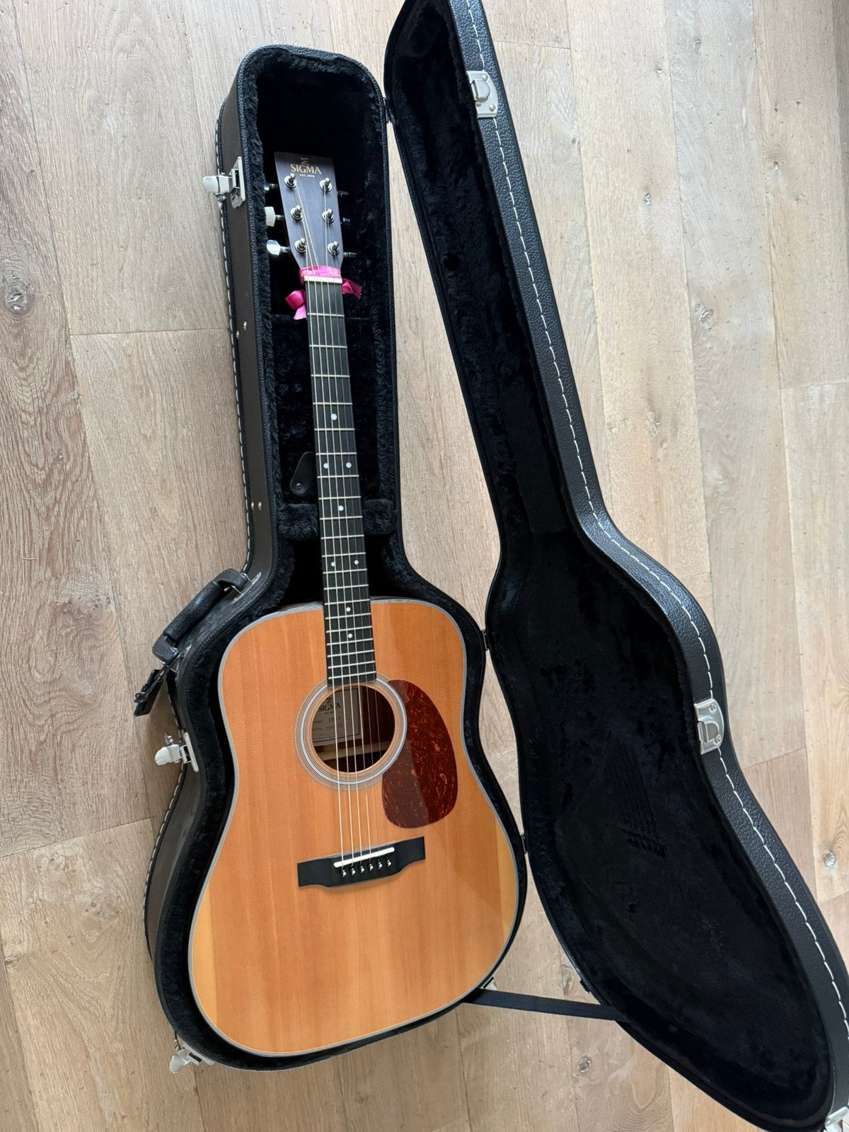 Akoestische gitaar Sigma Dm-1 Natural Gloss met koffer, Ophalen, Zo goed als nieuw, Western- of Steelstringgitaar, Met koffer