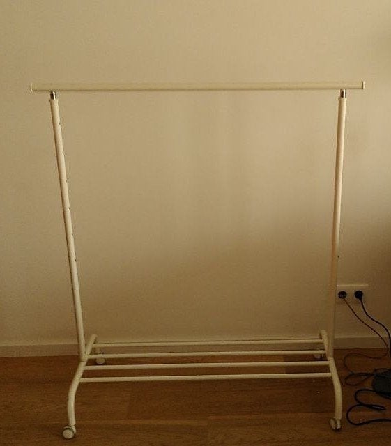 Kledingrek ikea rigga, Ophalen, Met wielen, Gebruikt