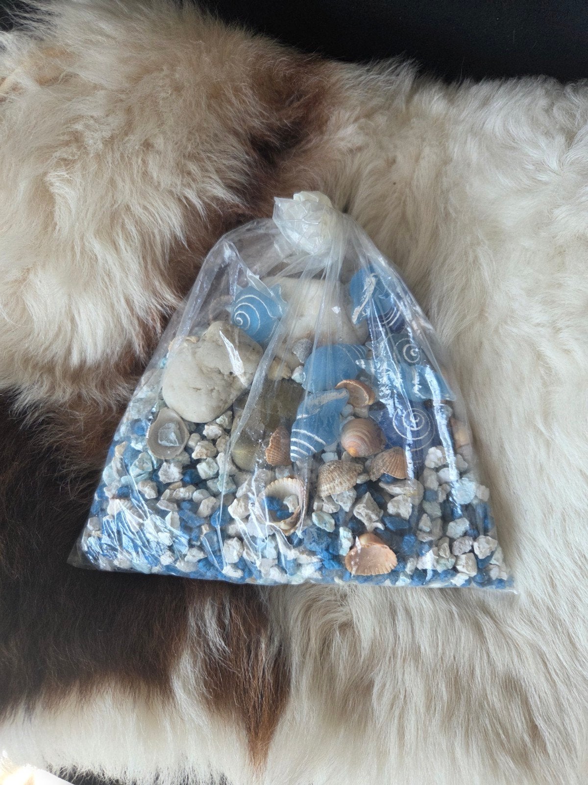 Decoratieve schelpen en steentjes in zakje, Gebruikt, Meerkleurig, Overige stijlen, Ophalen of Verzenden