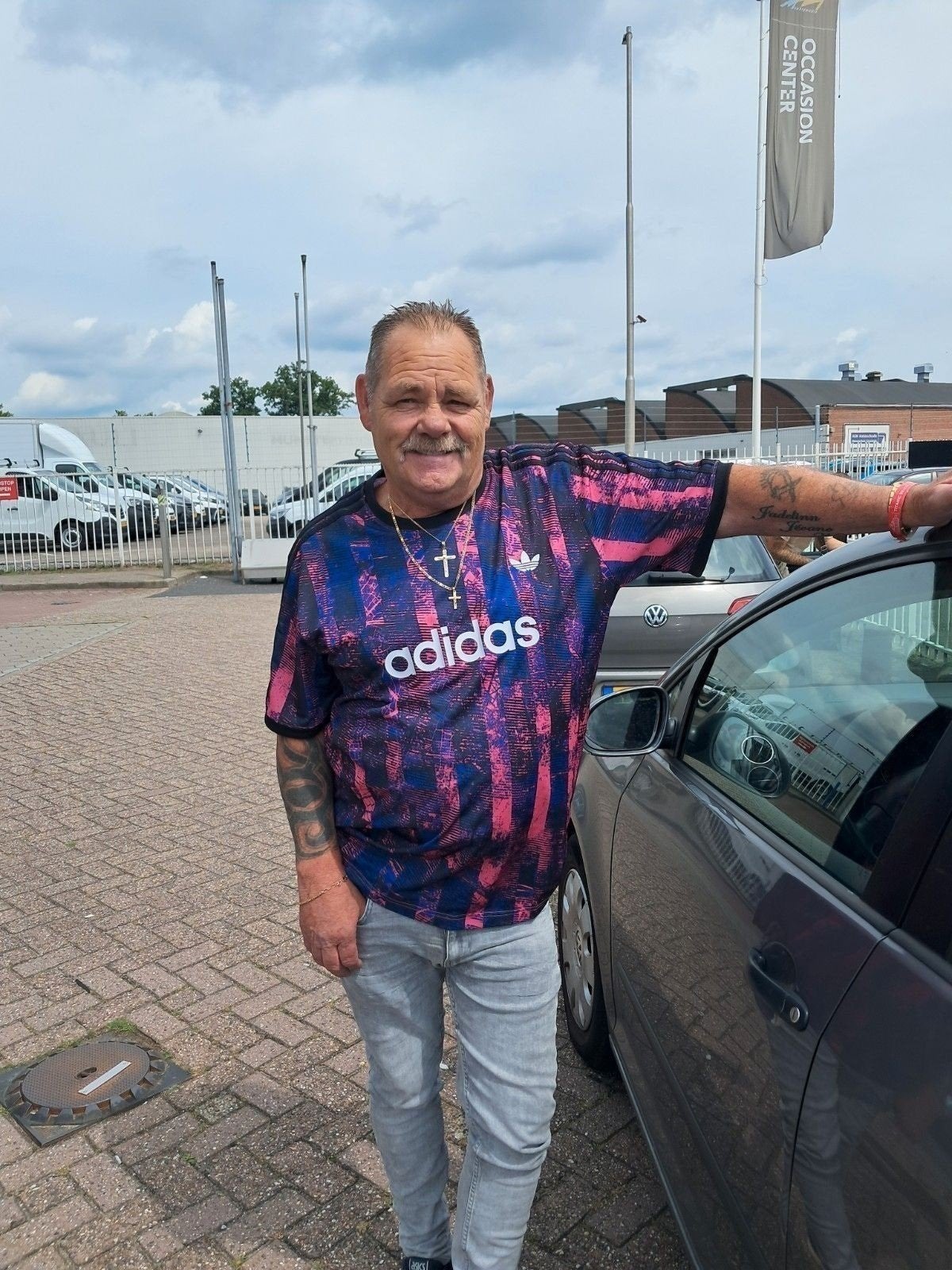 man zoekt vrouw, Contacten en Berichten