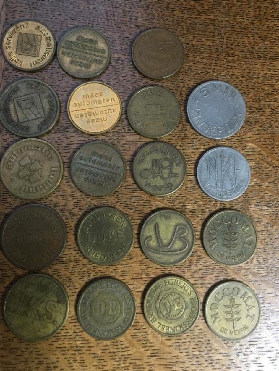 Oude koffie automaat munten, Postzegels en Munten, Ophalen of Verzenden, Nederland, Munten