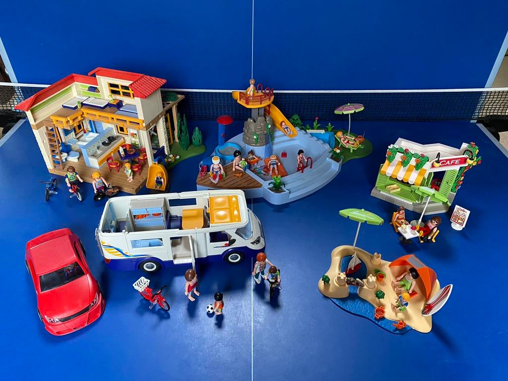 Playmobil vakantiehuis, zwembad, strand, café, camper, auto, Ophalen, Zo goed als nieuw, Complete set