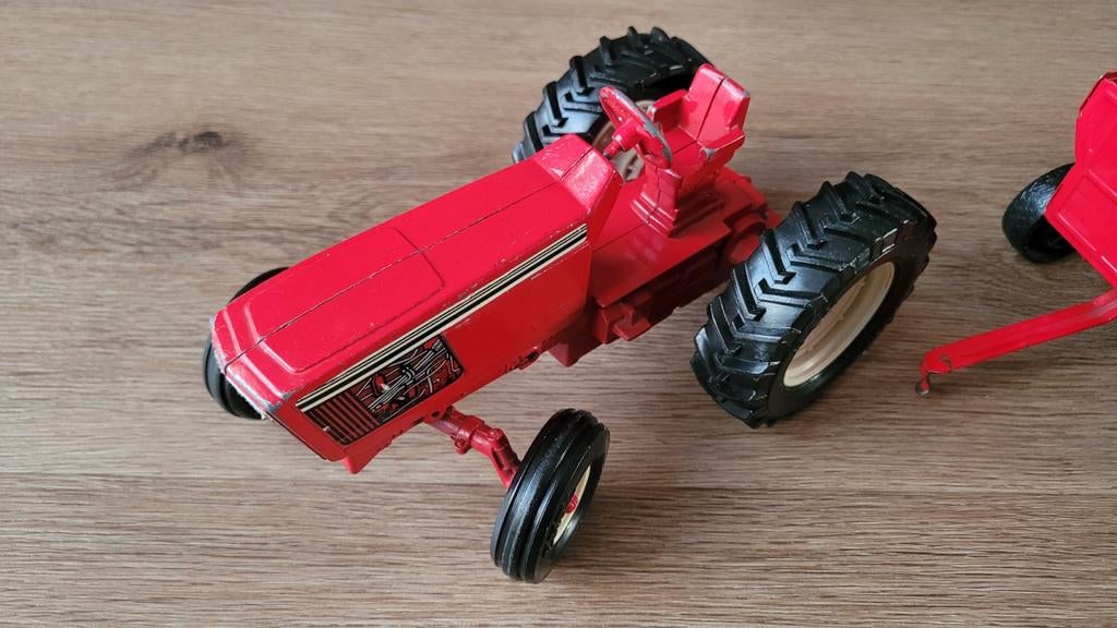Vintage Rode Speelgoed Tractor met Aanhanger, Ophalen of Verzenden, Gebruikt, Jongen of Meisje