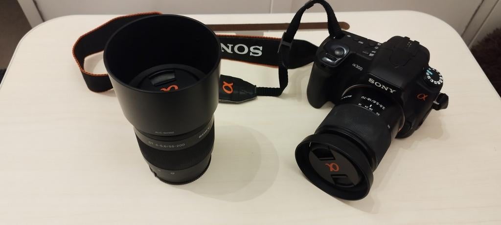 Sony Alpha A300 DSLR + 2 lenzen, Ophalen, Spiegelreflex, Zo goed als nieuw, 4 t/m 7 keer