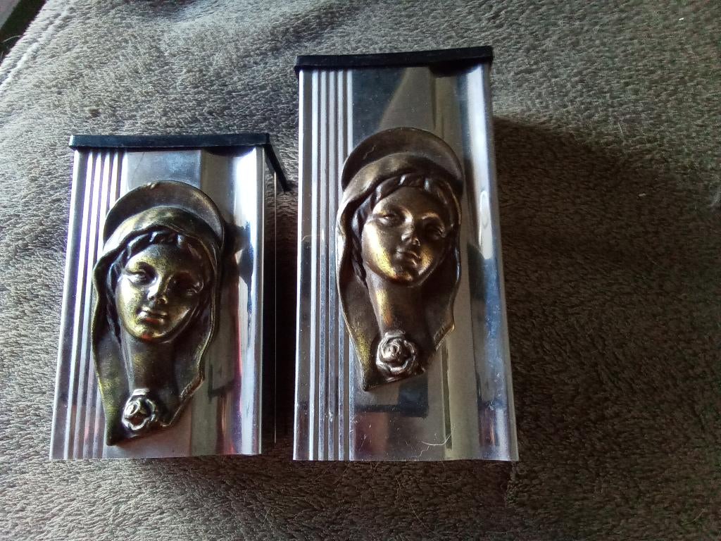 2 maria madonna bloemen plantenbakjes 14 en 18 cm in 1 koop, Ophalen, Gebruikt, Beeld(je), Christendom | Katholiek