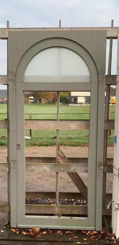 (92) Nieuwe kunststof buitendeur /voordeur, Doe-het-zelf en Verbouw, Kozijnen en Schuifpuien, Kunststof, Deurkozijn, Nieuw, 150 tot 225 cm