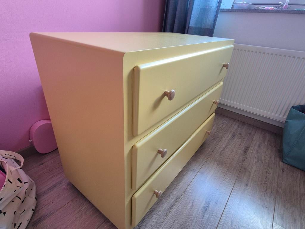 Ladekast / dressoir geel, Ophalen, Gebruikt, 3 of 4 laden, Minder dan 100 cm