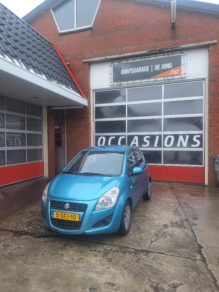Suzuki Splash 1.0 2013 Blauw, Auto's, Voorwielaandrijving, Start-stop-systeem, Blauw, Origineel Nederlands